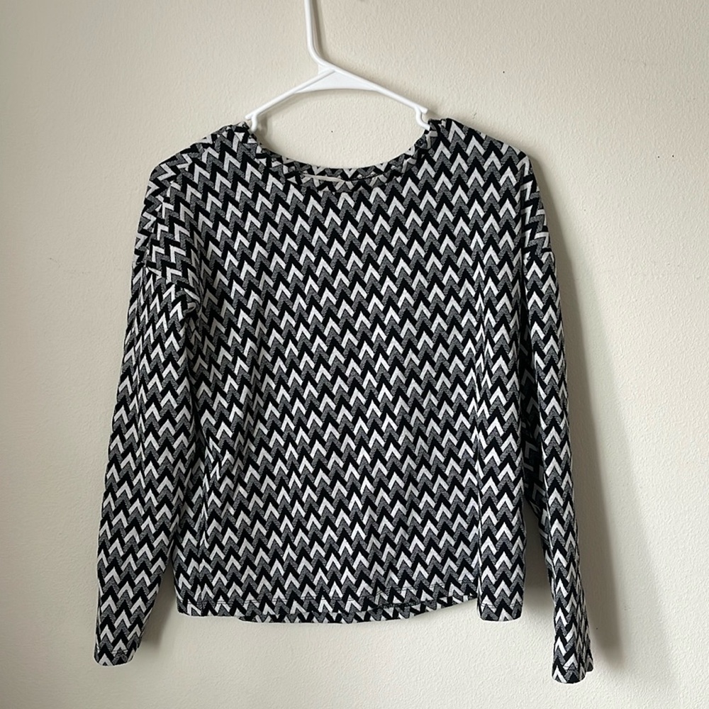 Patterned sweater top